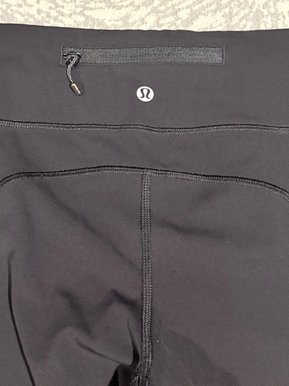Lululemon /// Women’s Speed Tight Leggings - OG - Black - Size 8 - Picture 5 of 7